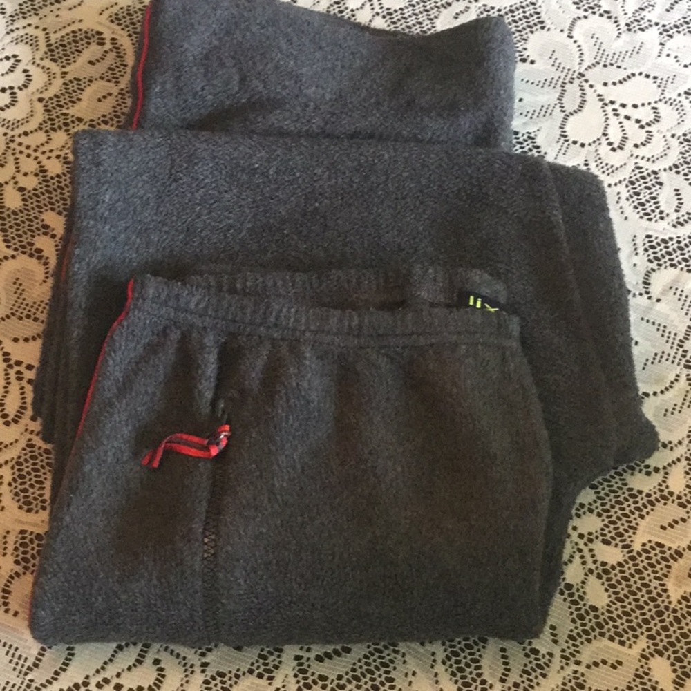 $5 WITH $10+ PURCHASE OR 3 ITEM BUNDLE (B8)